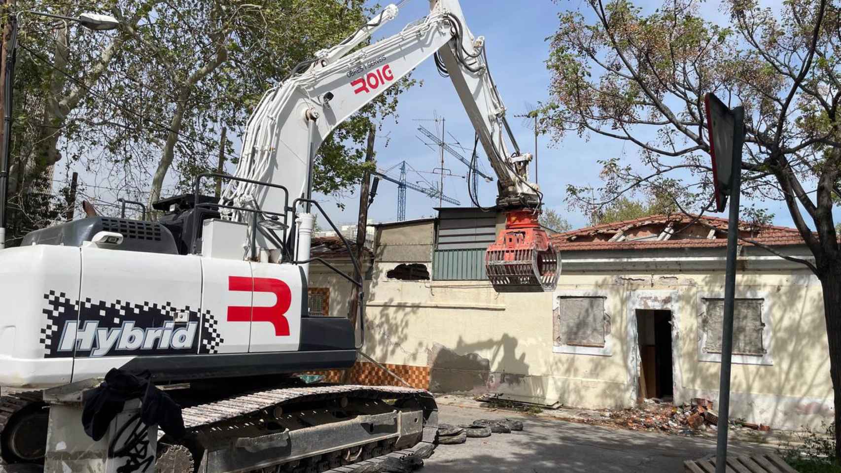 Derribo de las 184 casas baratas del barrio barcelonés del Bon Pastor