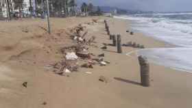 Badalona comenzará a retirar  los restos de edificios en sus playas en abril