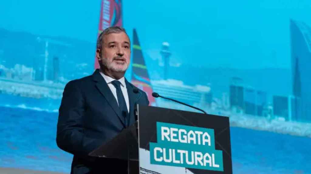 El alcalde de Barcelona, Jaume Collboni, durante la presentación de la Regata Cultural