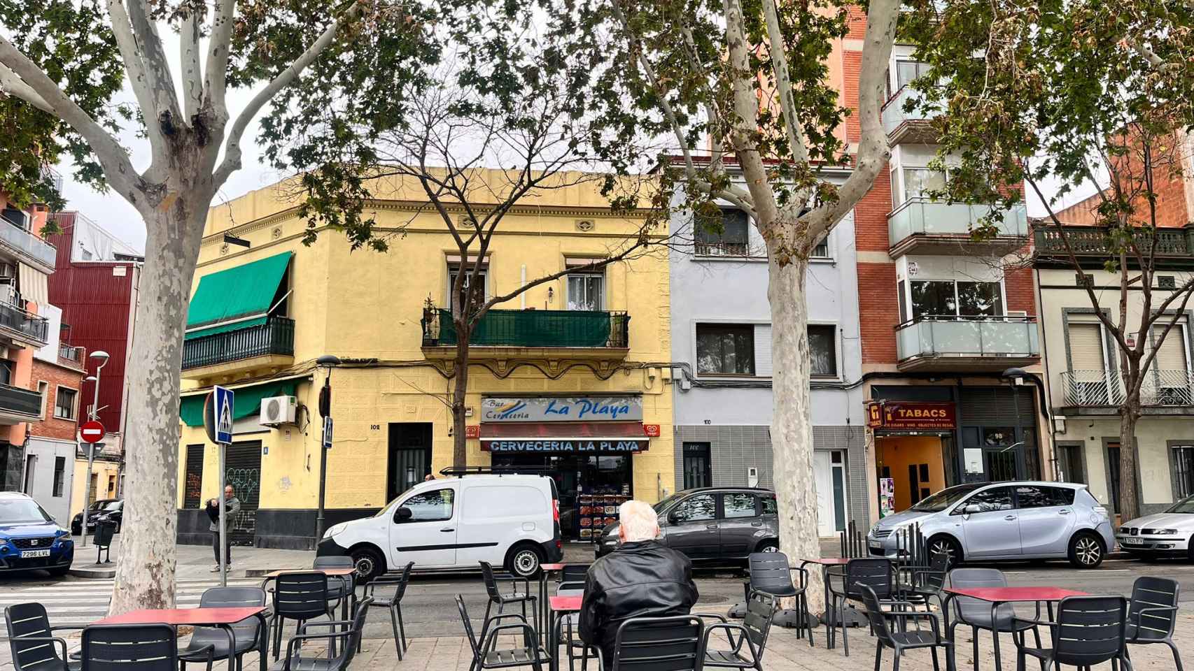 Exterior del Bar Cerveceria La Playa de Sant Adrià