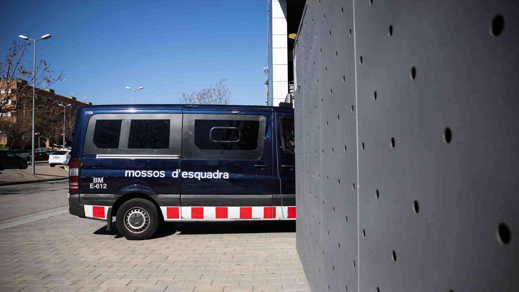 Furgón policial de los Mossos d’Esquadra