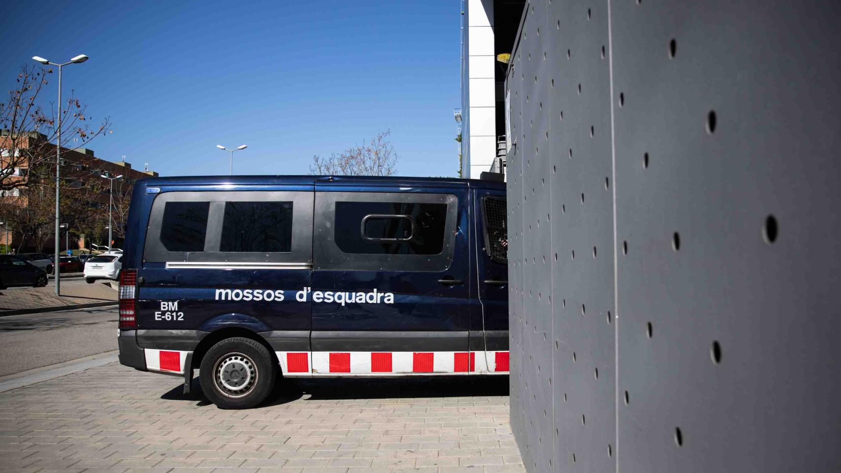 Furgoneta de los Mossos d'Esquadra en Barcelona