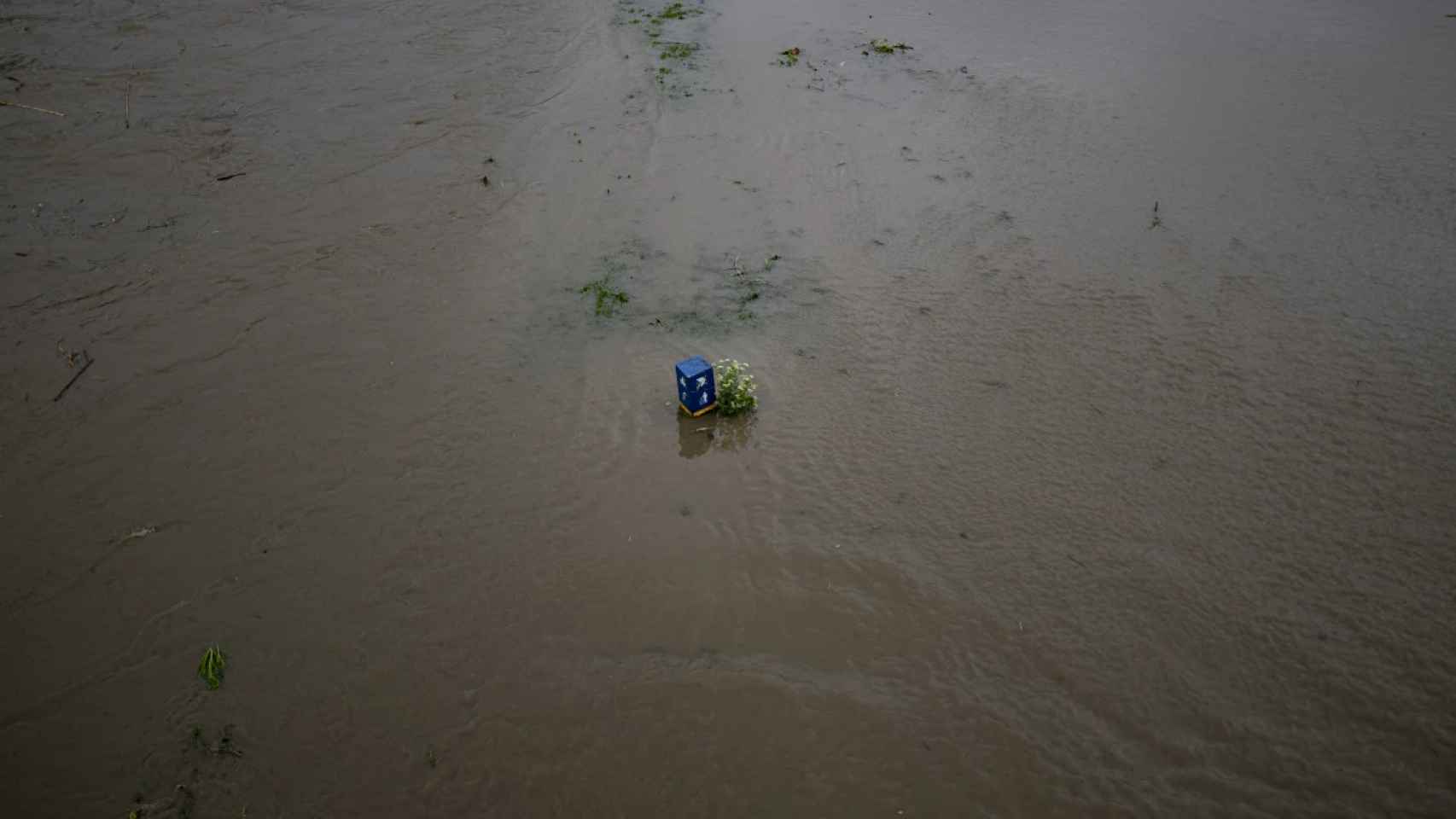 Campos de Viladecans completamente inundados tras las lluvias del pasado lunes, 29 de abril