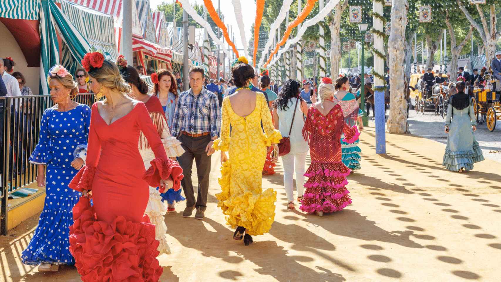 Asistentes de una edición anterior de la Feria de Abril en Barcelona