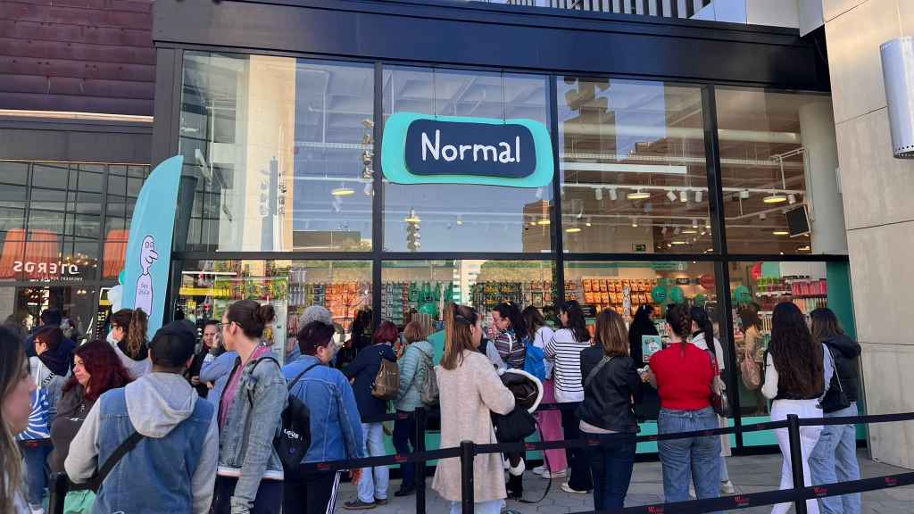 Exterior de la nueva tienda de Normal, la droguería ‘low-cost’ que arrasa en Barcelona, en Westfield La Maquinista