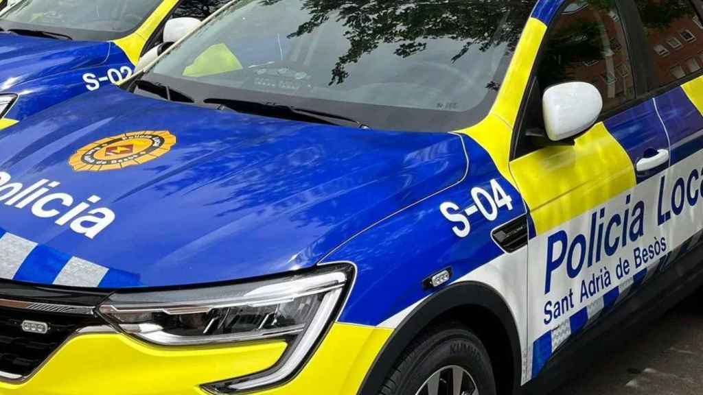 Un coche de la Policía Local de Sant Adrià