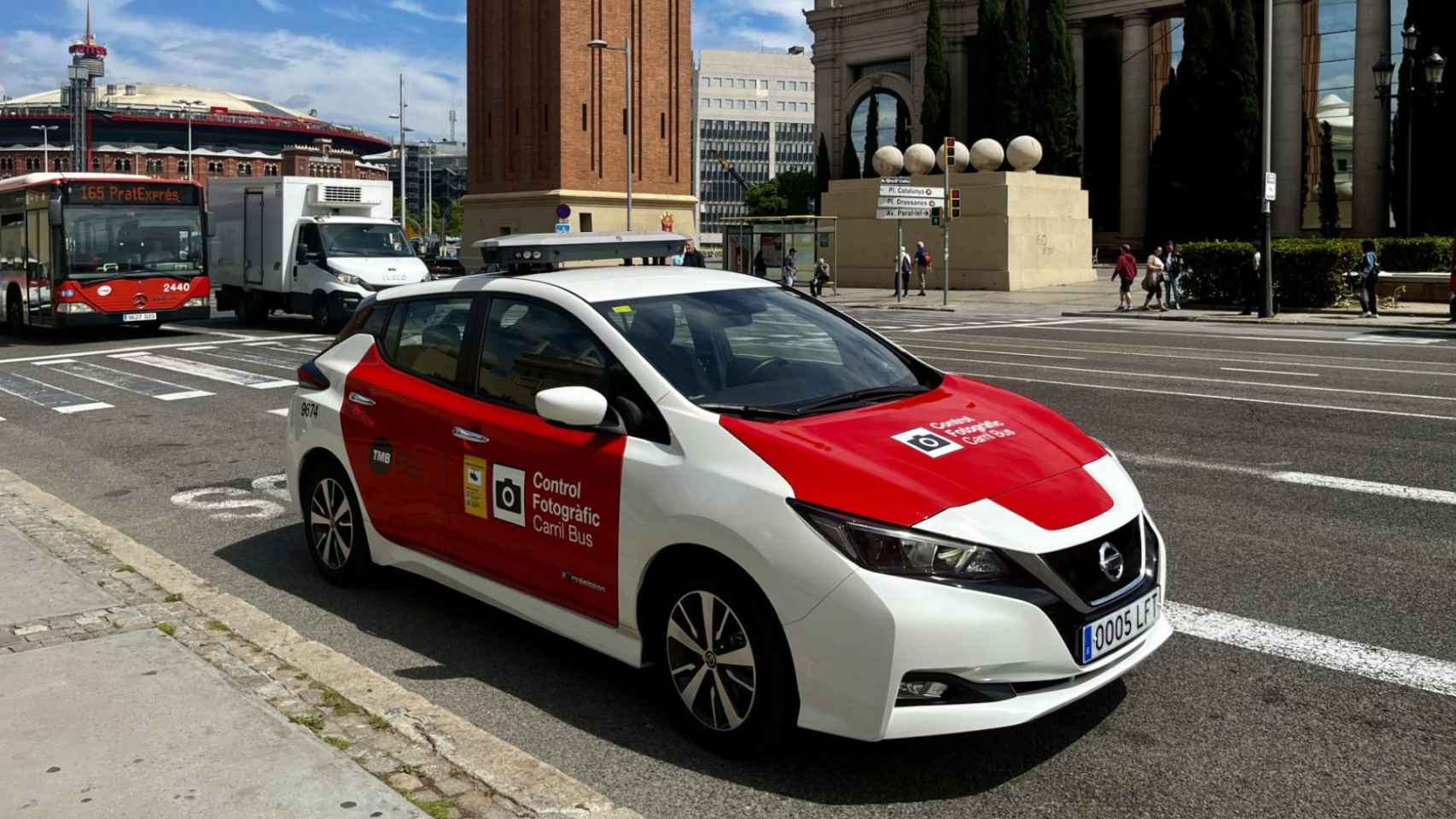 Vehículo de control del carril bus