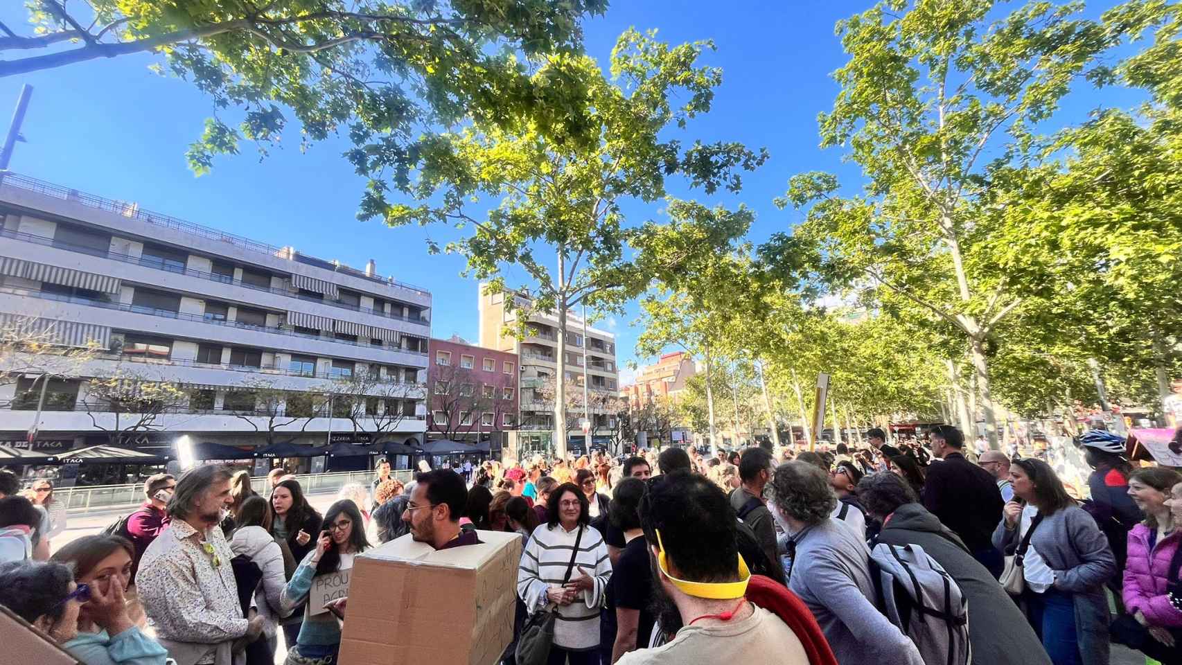 Profesores contra la violencia en Sant Adrià de Besòs