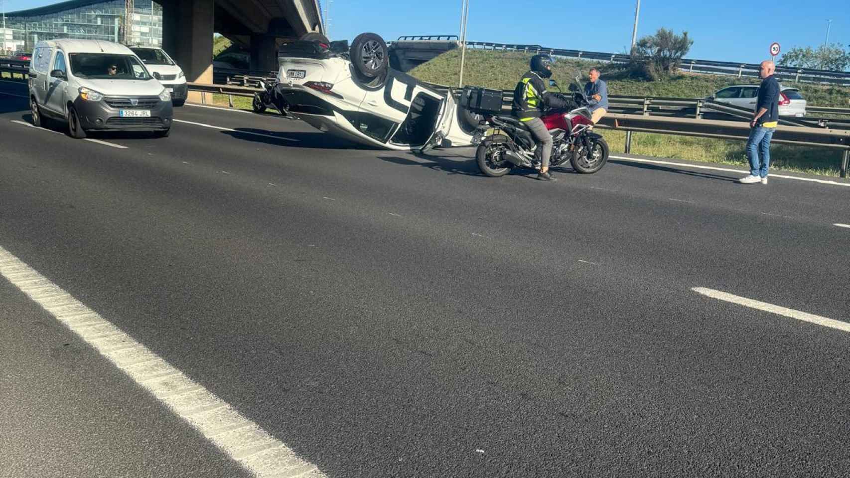 Imagen del accidente en la ronda Litoral