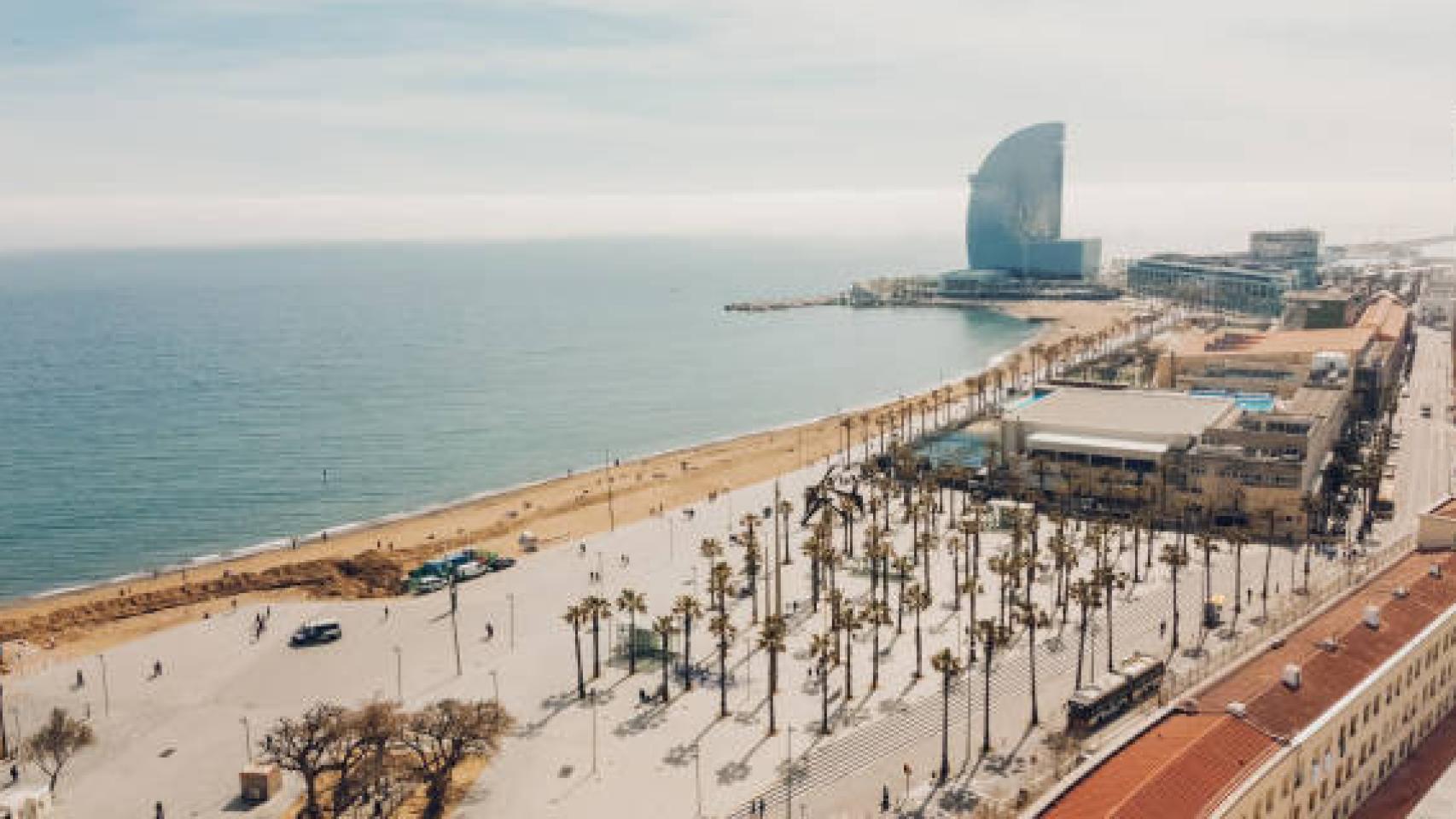 Vista panorámica de la playa de la Barceloneta