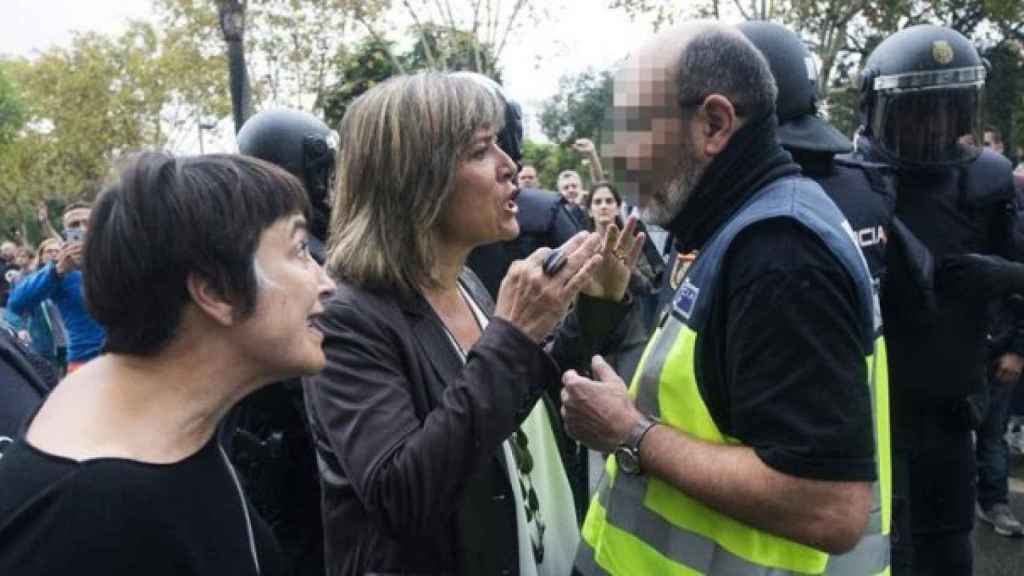 Núria Marín, alcaldesa de L'Hospitalet de Llobregat, durante el 1 de octubre de 2017