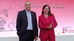 La directora general del CZFB, Blanca Sorigué, y el delegado especial del Estado en el CZFB, Pere Navarro