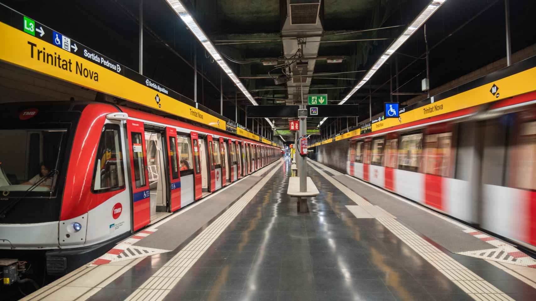 Estación de metro de Trinitat Nova (L4)