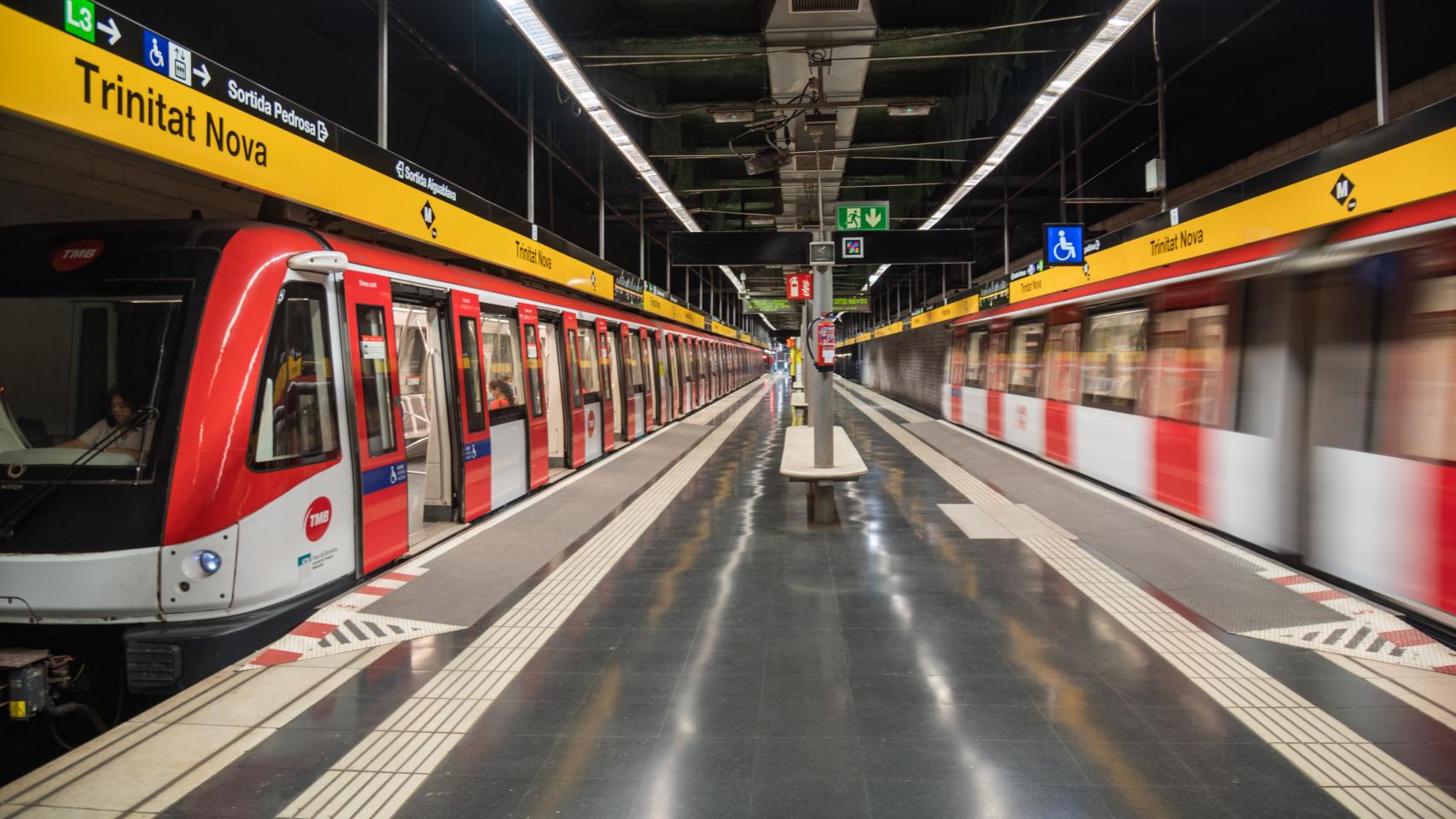 Estación de Trinitat Nova (L4) del metro de Barcelona