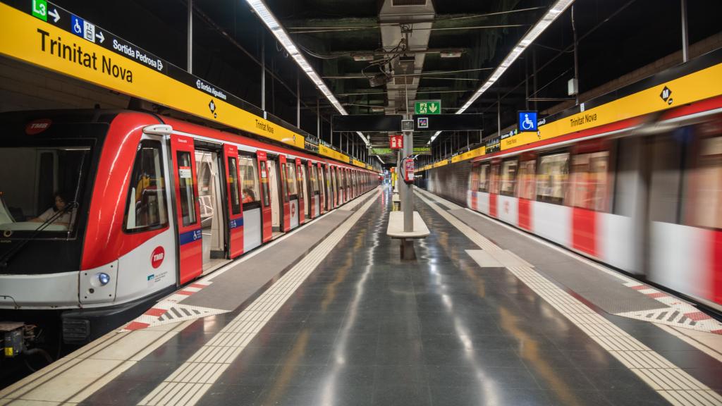 Estación de metro de Trinitat Nova (L4) de Barcelona