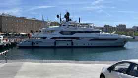 Un yate de lujo en el Port de Barcelona