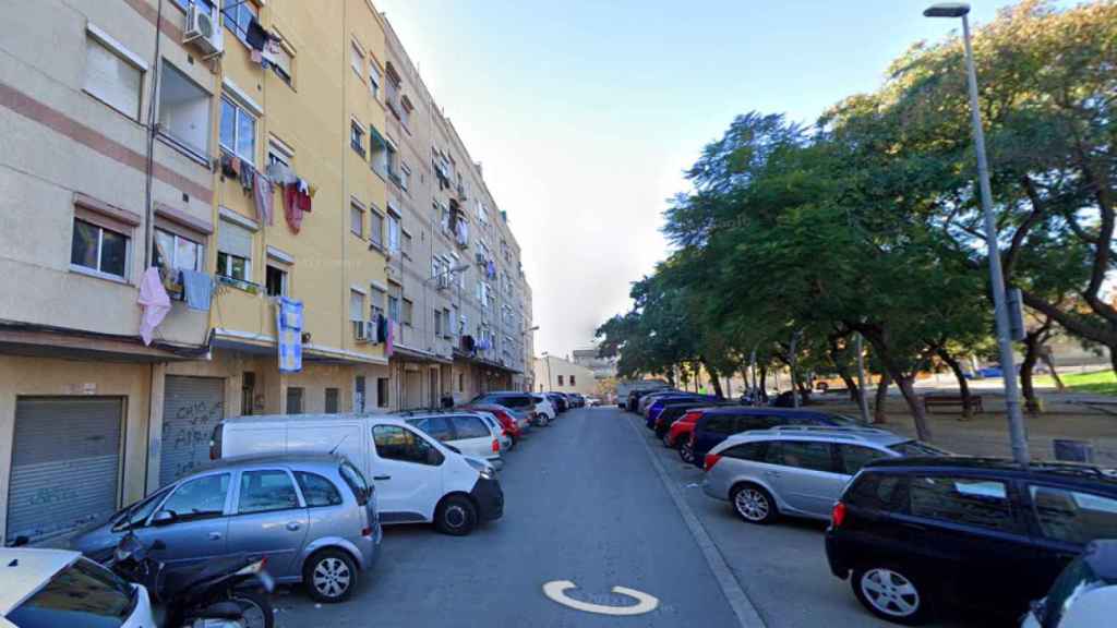 La calle de Madrid de Badalona donde se recuperó el material robado