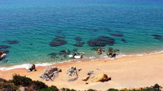 Cala de Canet de Mar, a 40 minutos de Barcelona