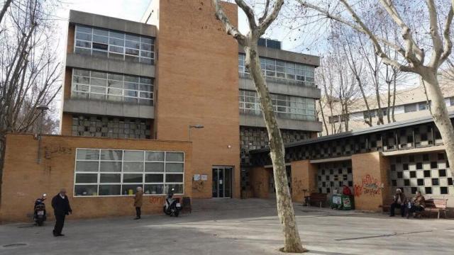 Exterior del CAP de Sant Roc en Badalona