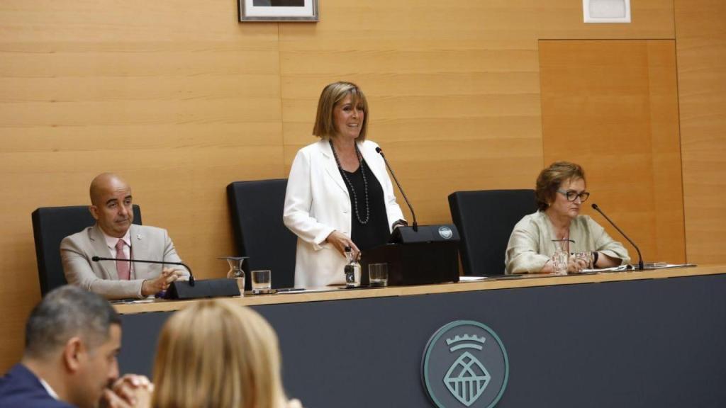 La ex alcaldesa Núria Marín durante el Pleno extraordinario de este sábado
