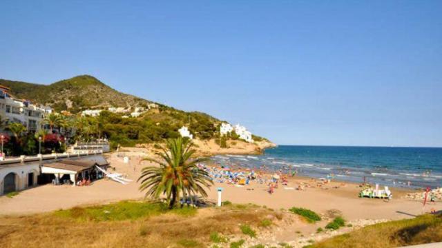 Playa d'Aiguadolç, en Sitges (Barcelona)