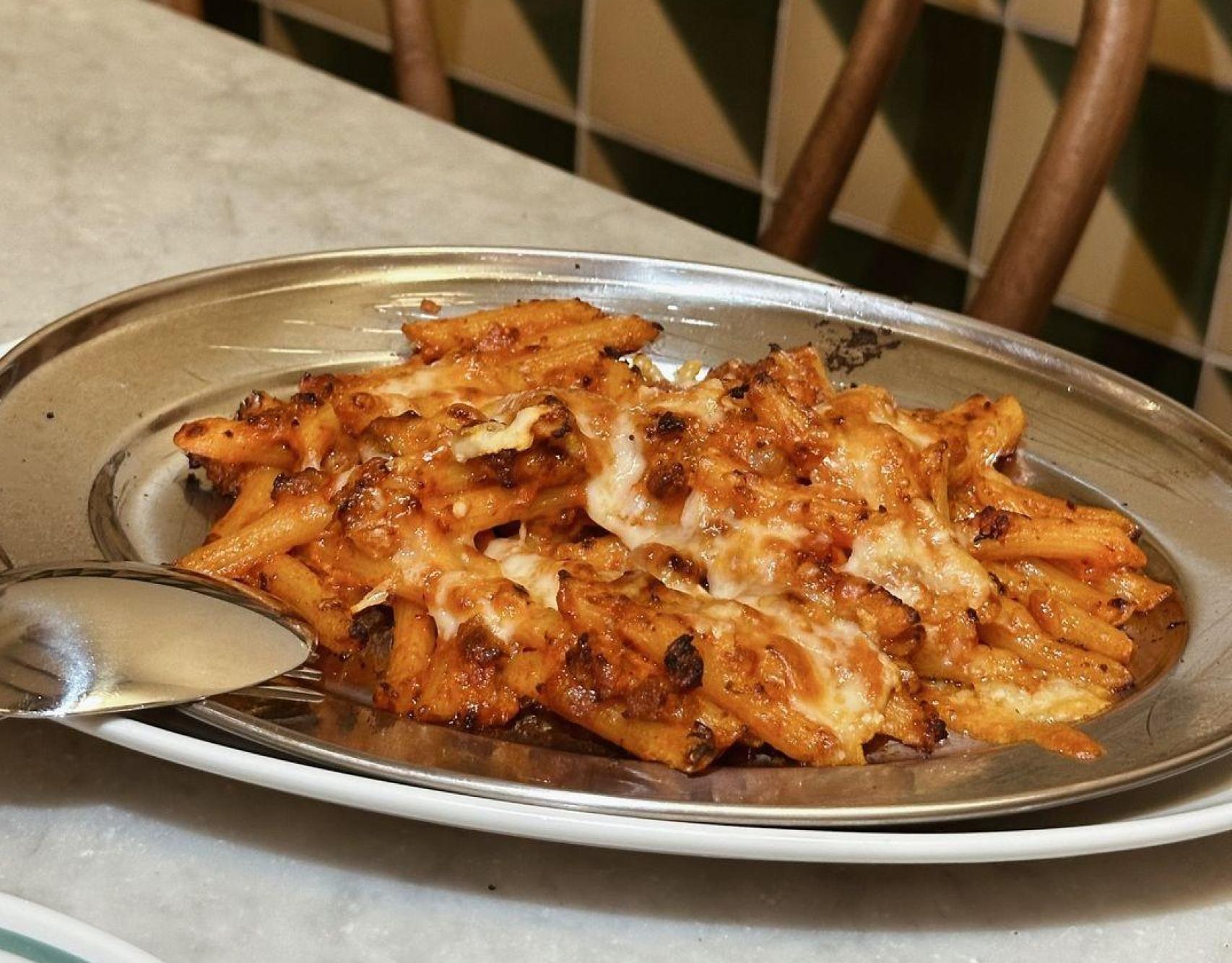 Macarrones gratinados del nuevo restaurante de Mantequerías Pirenaicas de Gràcia