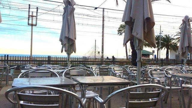 Una terraza del paseo Marítim de Badalona