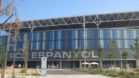 Exterior del Stage Front Stadium de Cornellà