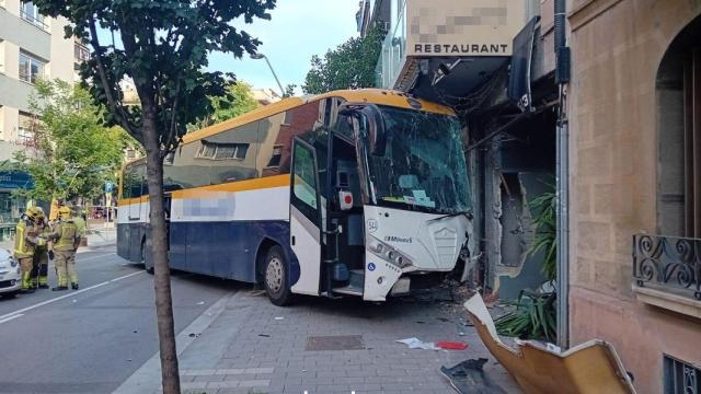 Autobús accidentado en Molins de Rei