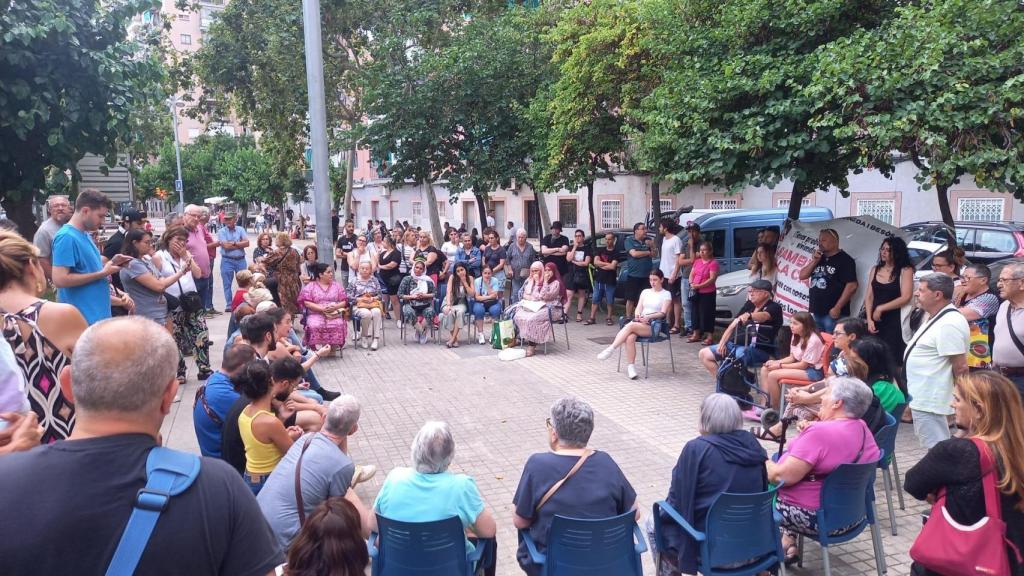 Asamblea del Sindicat d'Habitatge y los vecinos del Besòs por Pepa