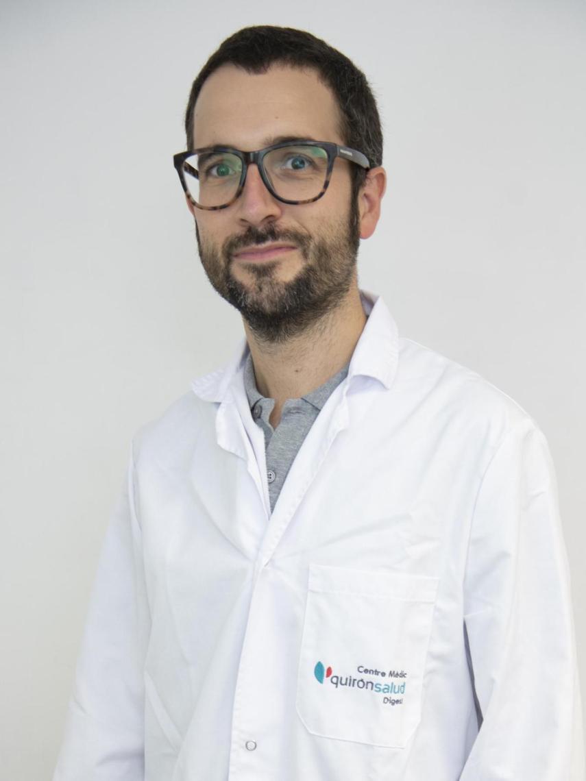 Aram Boada, dermatólogo del Hospital Quirónsalud Badalona