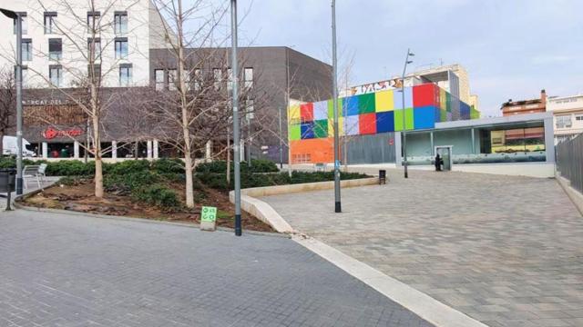 Reurbanización en los entornos del mercado del Guinardó