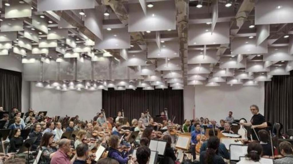 Una vista de la sala de ensayos de la Orquestra Simfònica del Liceu en plena actividad