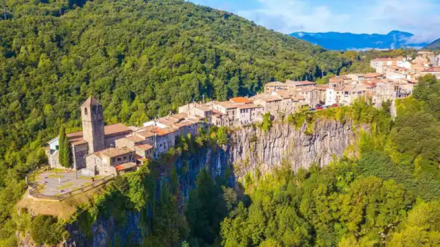 Castellfolit de la Roca