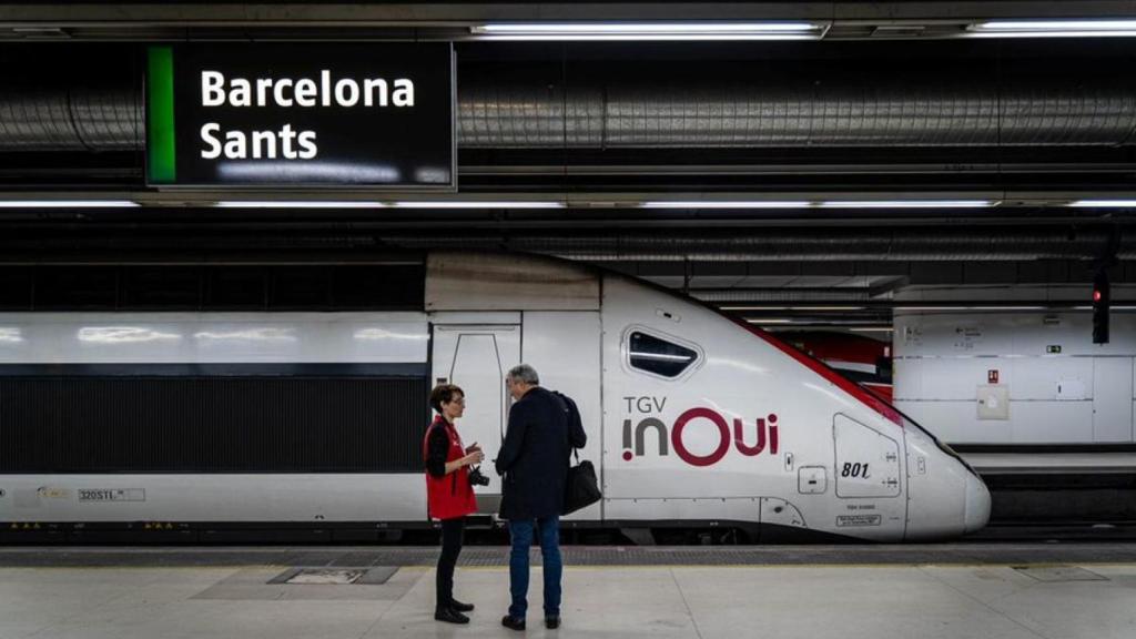 TGV Inoui que cubre el trayecto entre Barcelona y París