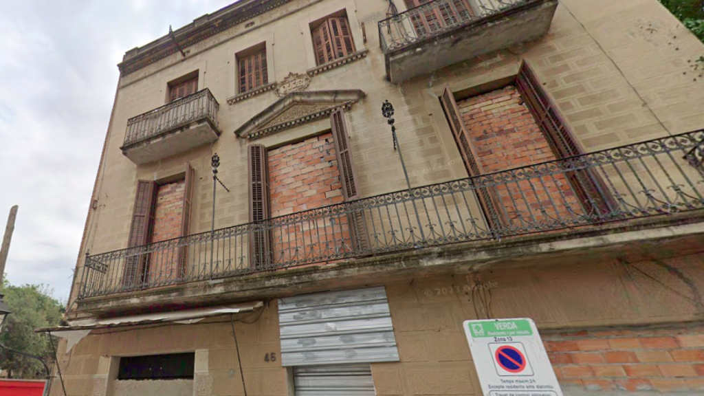 Edificio de la calle del Montnegre, 44-46