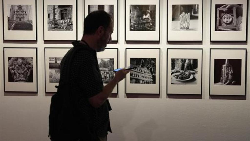 Interior de la exposición sobre Agnès Varda en el CCCB