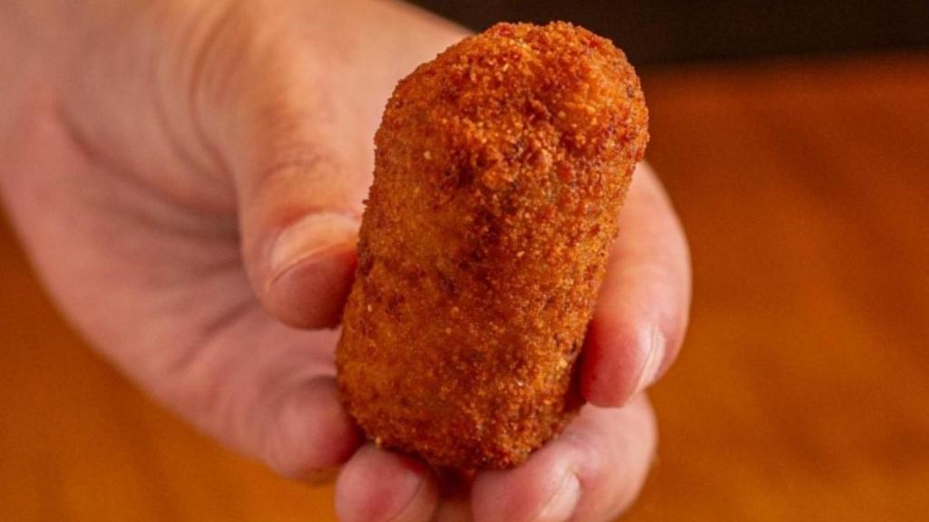 Una croqueta del restaurante A Pluma