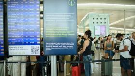 Paneles informativos del aeropuerto de Barcelona