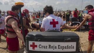 Precariedad en la Cruz Roja en Barcelona: "Hay empleados que podrían pedir ayudas a la ONG"