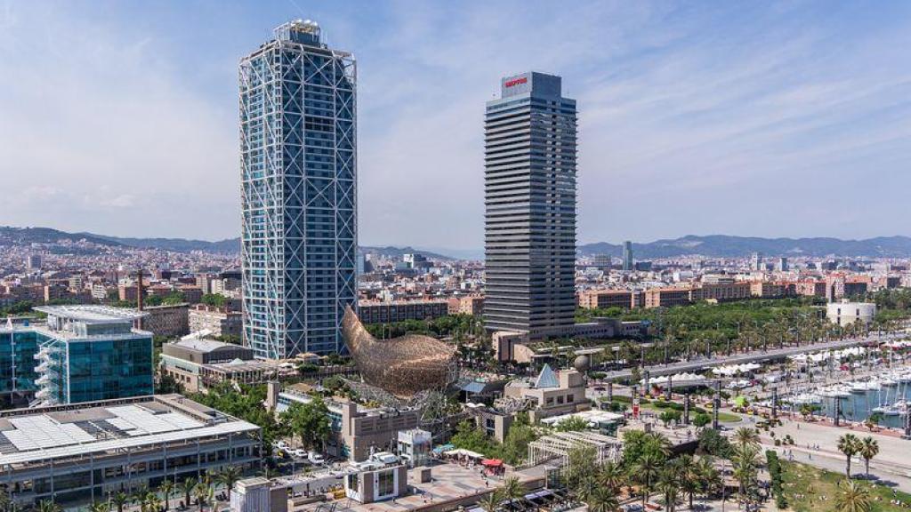 La Torre Mapfre de Barcelona junto con el Hotel Arts