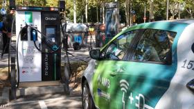 Electrolinera alimentada con la energía de la red de metro, en L'Hospitalet de Llobregat