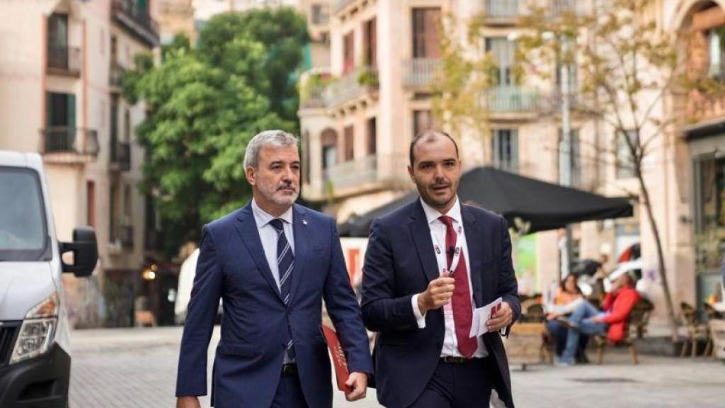 El alcalde Jaume Collboni junto a Albert Dalmau, el gerente del Ayuntamiento