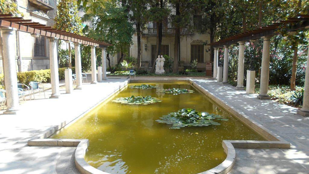 Jardines de la Fundació Muñoz Ramonet de Barcelona