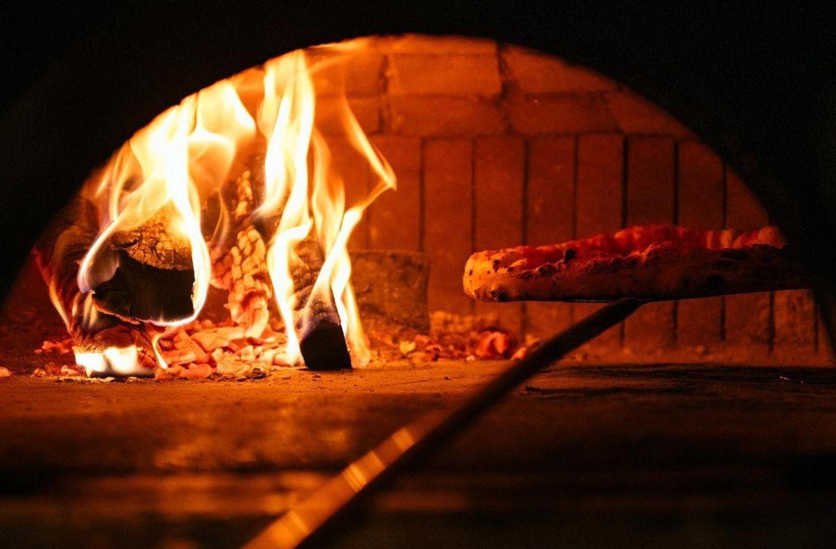 Horno de leña del restaurante Murivecchi Born de Barcelona