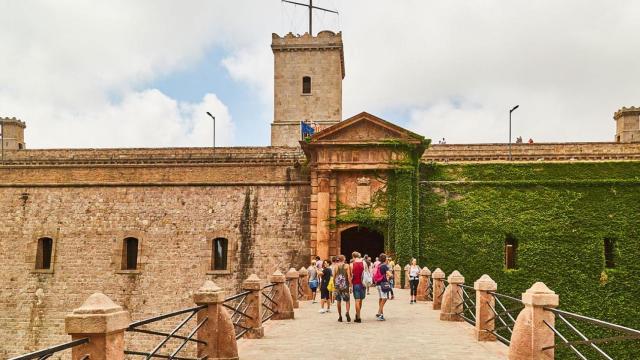 Acceso al Castillo de Montjuïc