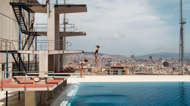 Trampolines de la piscina municipal de Montjuïc de Barcelona