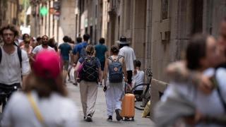 Barcelona exige a Aribnb retirar los anuncios de pisos turísticos ilegales en menos de 48 horas