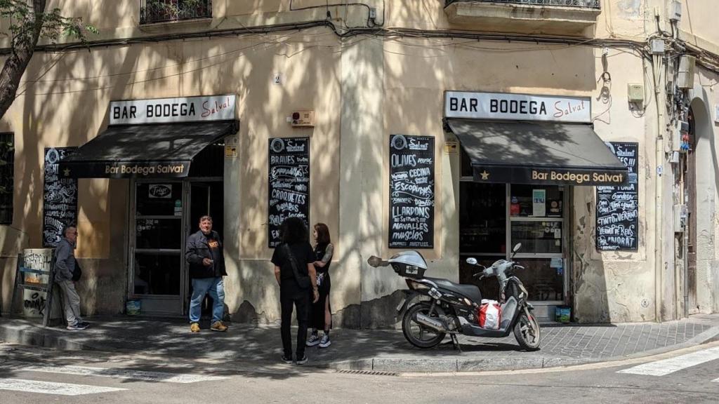 Bodega Salvat, un local centenario ubicado en Sants