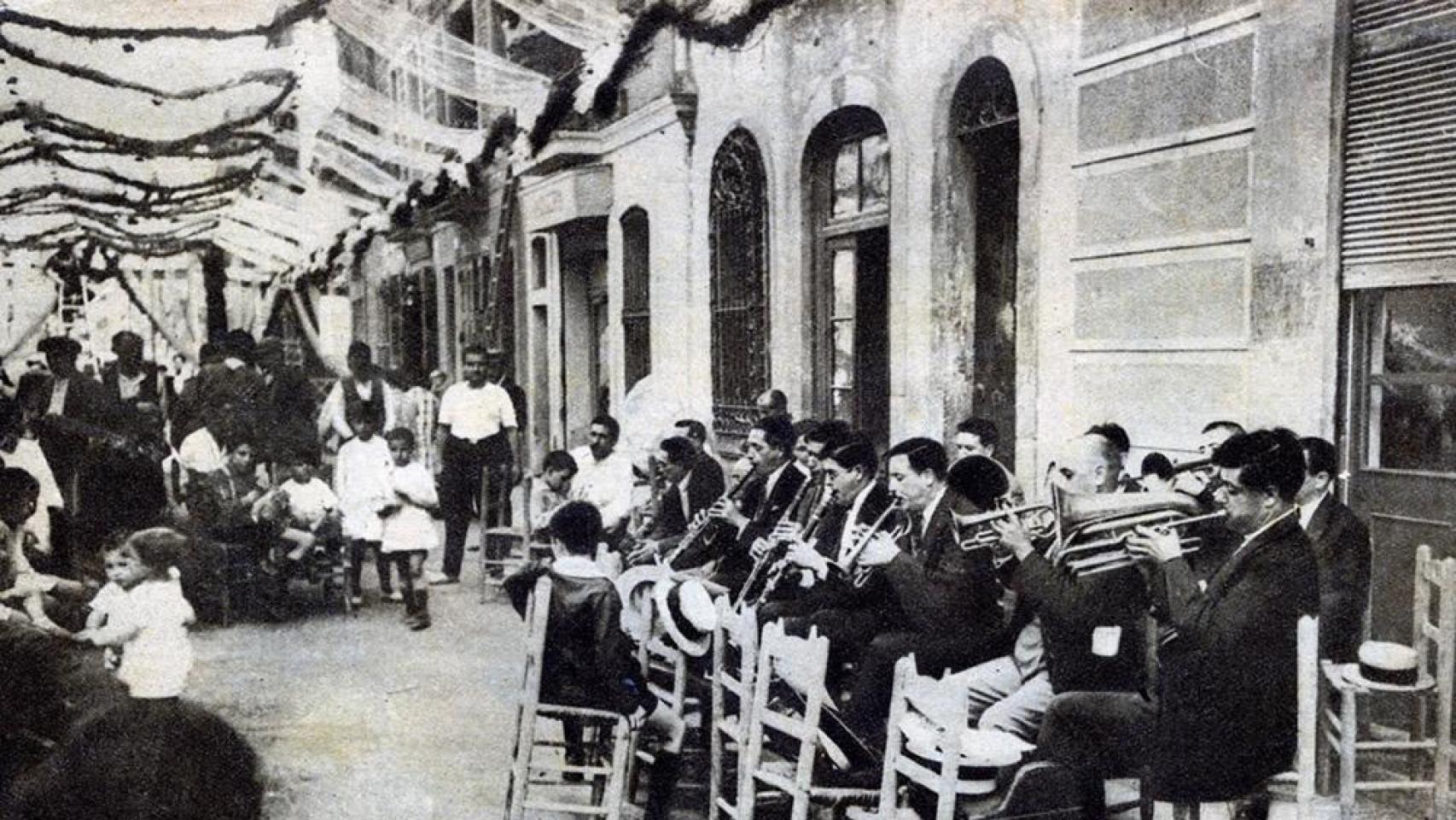 Imagen de archivo de las Fiestas de Gràcia en 1900